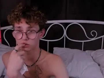 octavarium211 – webcam model profile photo Image 2