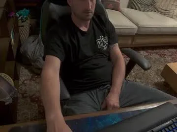 IORio2 – webcam model profile photo Image 2