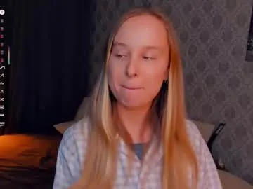 Prueberry – webcam model profile photo Image 9