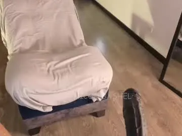 bigjuicy_67 – webcam model profile photo Image 16