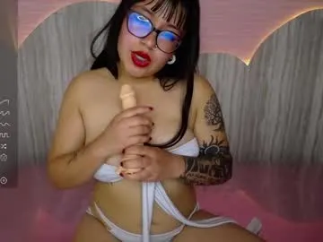 Taanni – webcam model profile photo Image 3