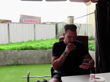 raisawetsx – webcam model profile photo Image 10