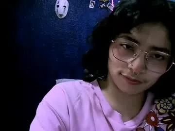 ninayellow Image 6