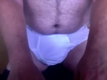 TOP_po – webcam model profile photo Image 4