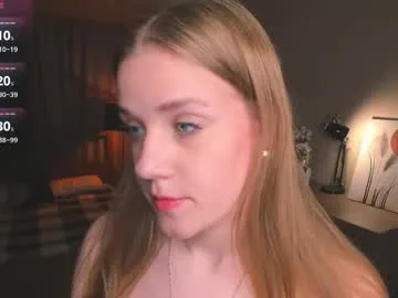 viollettaa_ – webcam model profile photo Image 16