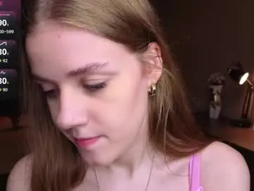 viollettaa_ – webcam model profile photo Image 9