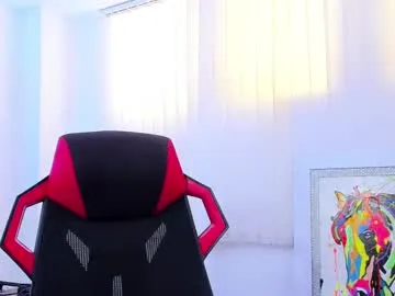 IORio2 – webcam model profile photo Image 5