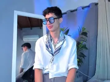 AAASuck – webcam model profile photo Image 13