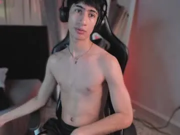 AAASuck – webcam model profile photo Image 5