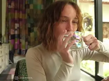 Taanni – webcam model profile photo Image 2