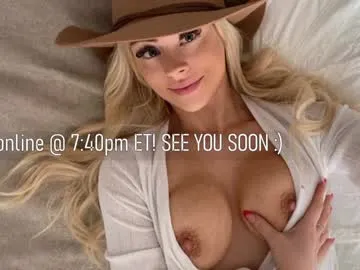 IORio2 – webcam model profile photo Image 6