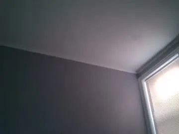 Lola_Hale – webcam model profile photo Image 2