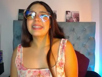 hina_porn – webcam model profile photo Image 15