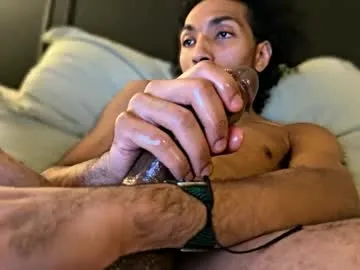 PARAmau – webcam model profile photo Image 11
