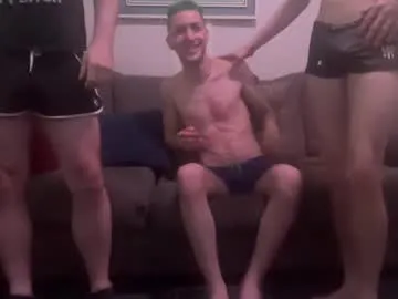 PinkyPai – webcam model profile photo Image 2