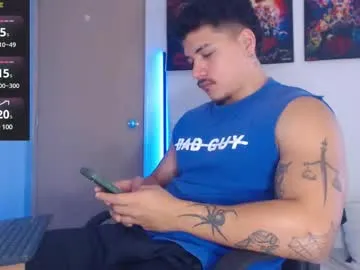 IORio2 – webcam model profile photo Image 8