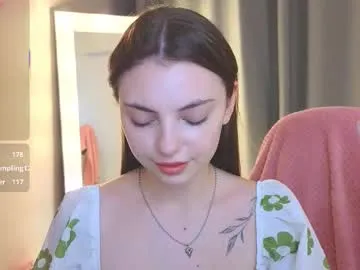 alaia_alegria – webcam model profile photo Image 16