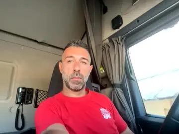 mmelicious – webcam model profile photo Image 11