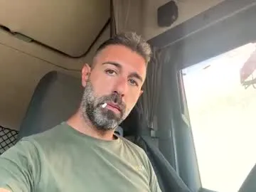 mmelicious – webcam model profile photo Image 5