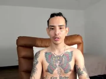 wolfan_sky – webcam model profile photo Image 8