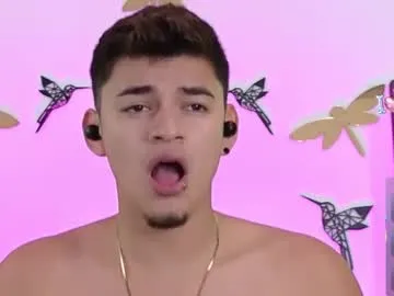 lynn9000 – webcam model profile photo Image 4