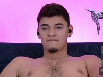 lynn9000 – webcam model profile photo Image 5