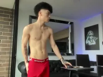 wolfan_sky – webcam model profile photo Image 10