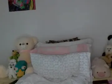 IORio2 – webcam model profile photo Image 2