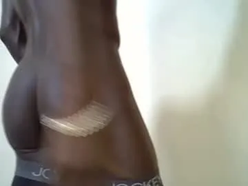 Layla_ly – webcam model profile photo Image 3