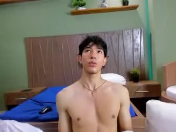 queeneliaa_ – webcam model profile photo Image 4