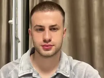 mnepohuyy – webcam model profile photo Image 16