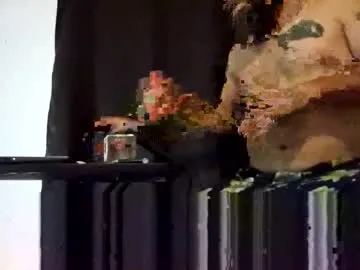 Linnea – webcam model profile photo Image 4