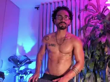 luixdust1 – webcam model profile photo Image 10