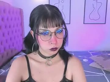 hina_porn – webcam model profile photo Image 18