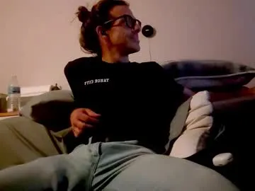 Youlalia – webcam model profile photo Image 10