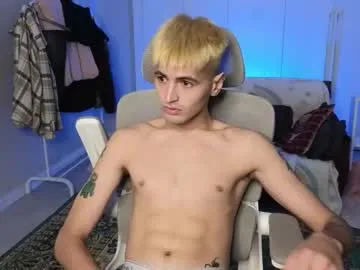 PinkyPai – webcam model profile photo Image 3