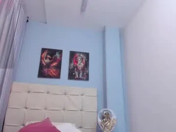 hina_porn – webcam model profile photo Image 2