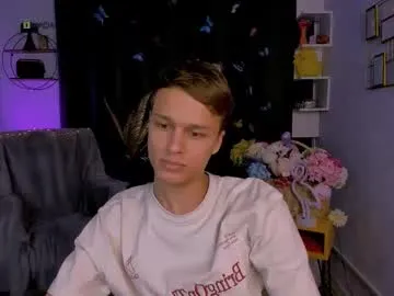 molochnaya000 – webcam model profile photo Image 4