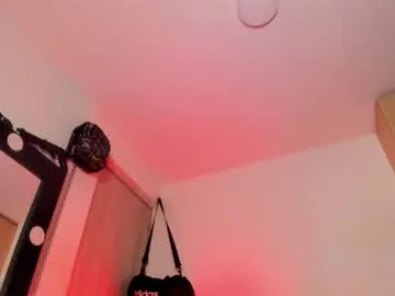 -Miray- – webcam model profile photo Image 14