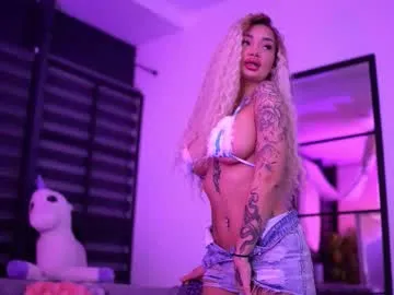 luckrose – webcam model profile photo Image 5