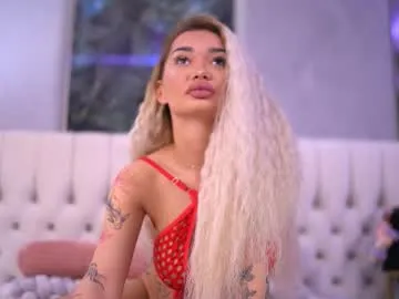 luckrose – webcam model profile photo Image 6