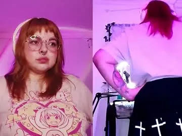 IORio2 – webcam model profile photo Image 13