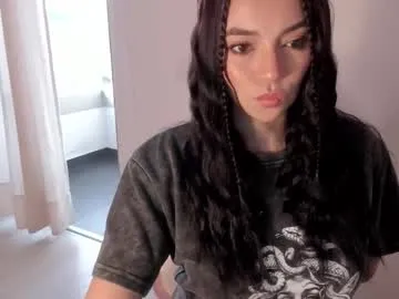 Youlalia – webcam model profile photo Image 13