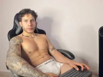 PinkyPai – webcam model profile photo Image 12