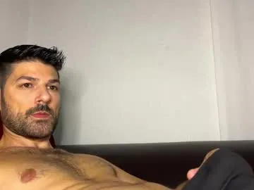 sareandrob – webcam model profile photo Image 13