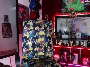 Linnea – webcam model profile photo Image 2