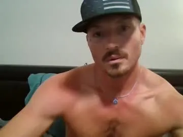 VIKITOMMY – webcam model profile photo Image 6