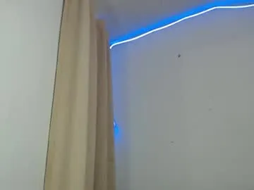 IORio2 – webcam model profile photo Image 16