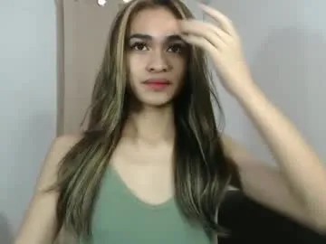 IORio2 – webcam model profile photo Image 5