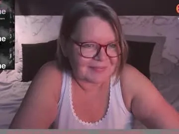 TwixSticks69 – webcam model profile photo Image 15